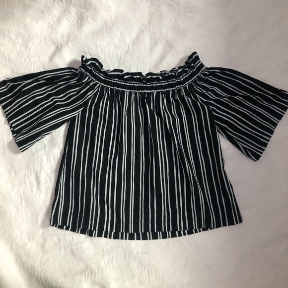 H&M top. Black and white stripes. Size 8 - Picture 2 of 3